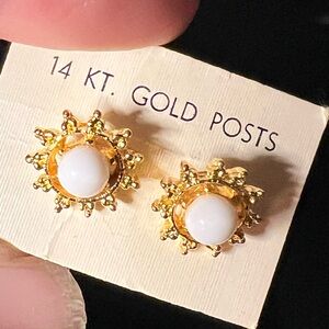 Gold Sunburst Pierced Earrings 14kt. Posts.